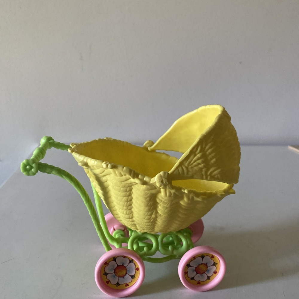 Strawberry Shortcake Doll Berry Baby Buggy Vintage 5 1/2" h x 6 1/2" l - Picture 9 of 10